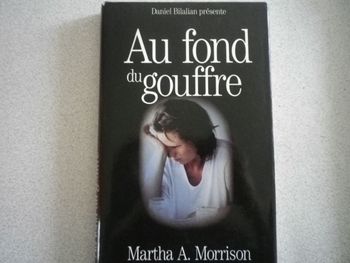 AU FOND DU GOUFFRE