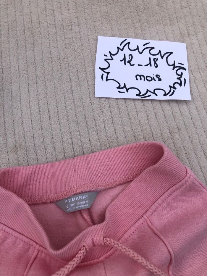 Jogging comme neuf - 12/18 mois (86 cm) - Primark - photo numéro 2