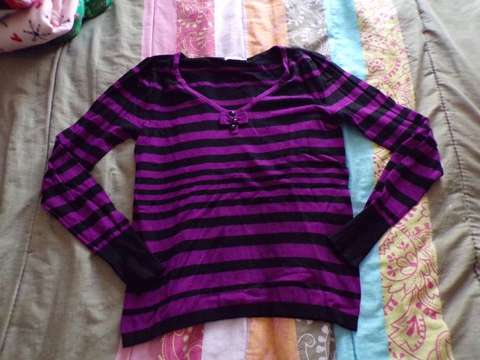 Pull rayé violet noir taille 1