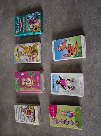 Lot jeu de 7 familles + trivial pursuit