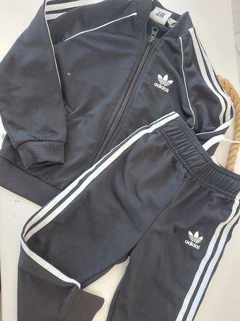 Jogging adidas
