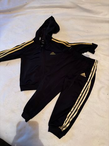 Ensemble adidas 9-12 mois