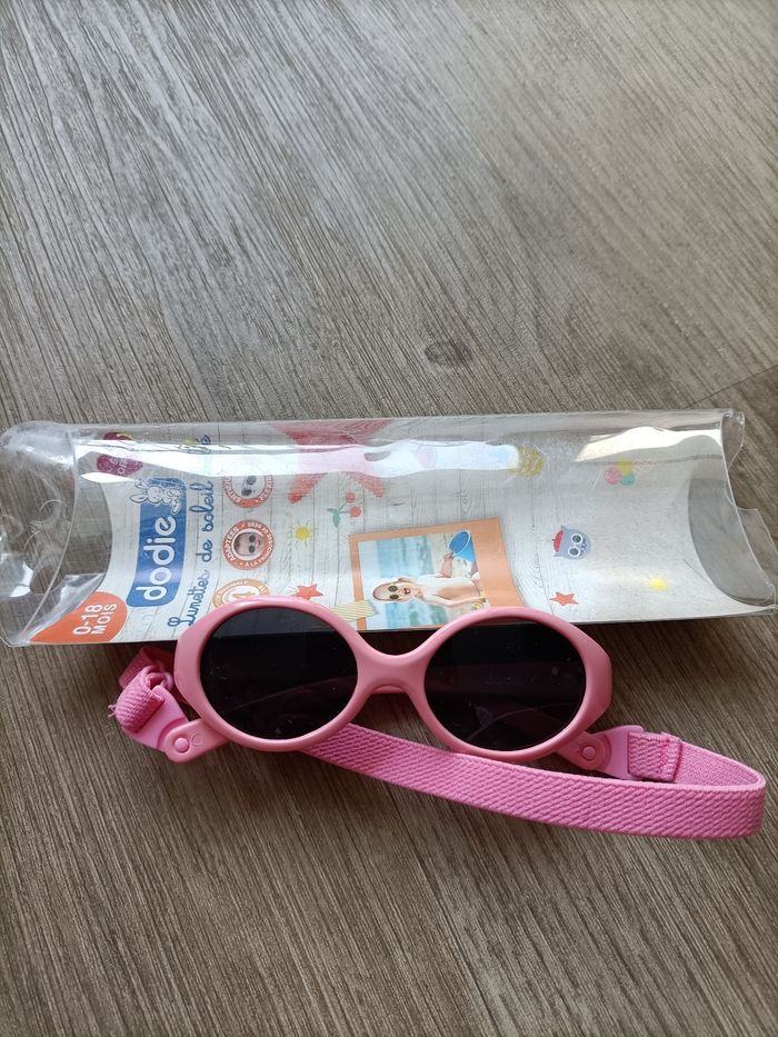 Lunettes De Soleil Polarisées Pour Bébé Et Enfant 0-3 Ans - Monture Silicone Réglable, UV400, Avec Cordon - Rose - Protection Des Yeux