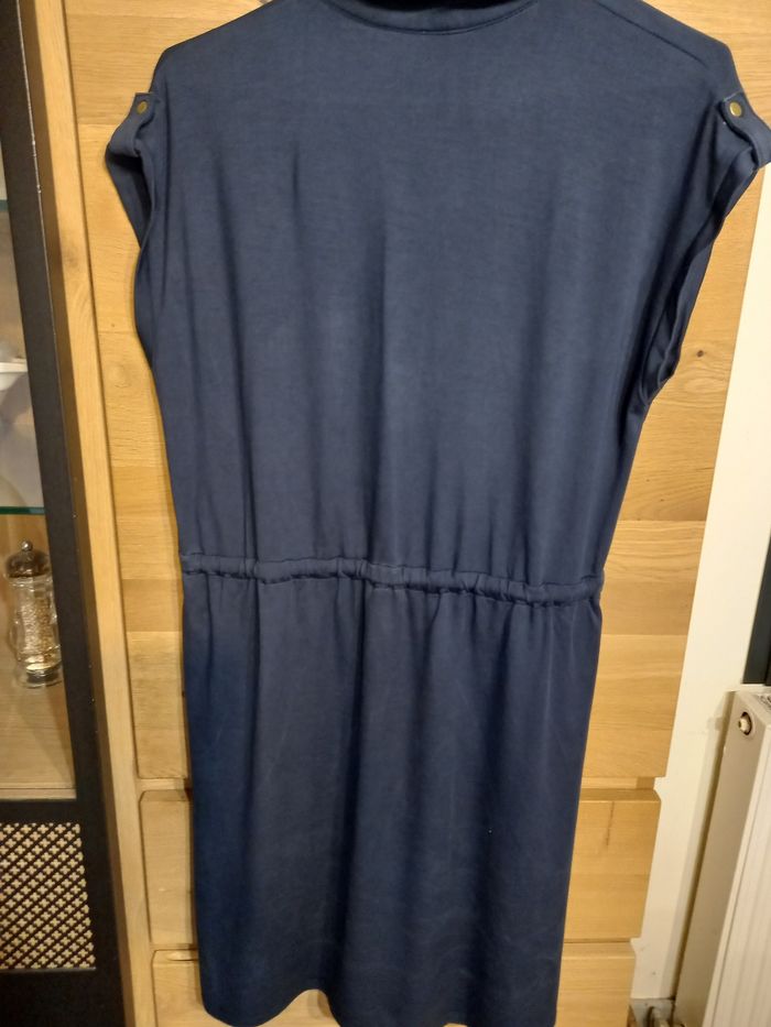 Robe bleue - photo numéro 4