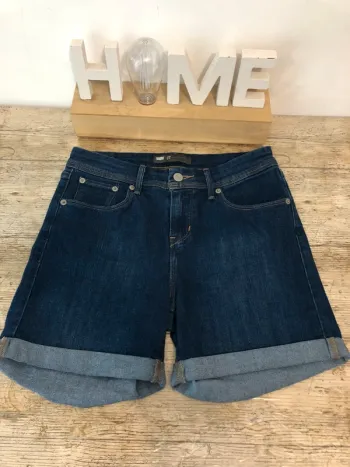 Short Levis