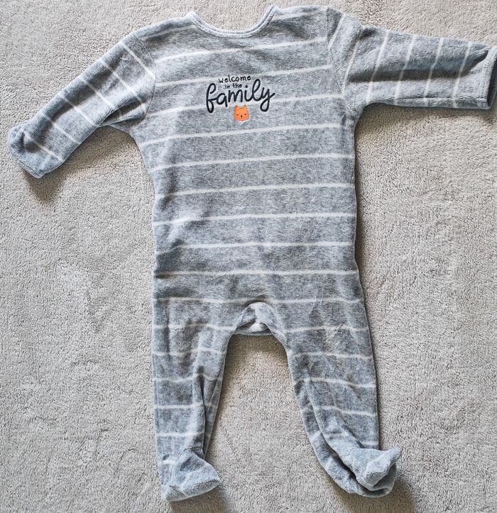 Lot de pyjamas - photo numéro 2