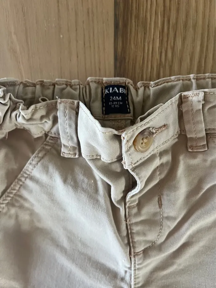 Pantalon chino beige garçon 24 mois – Kiabi 👖 - photo numéro 3