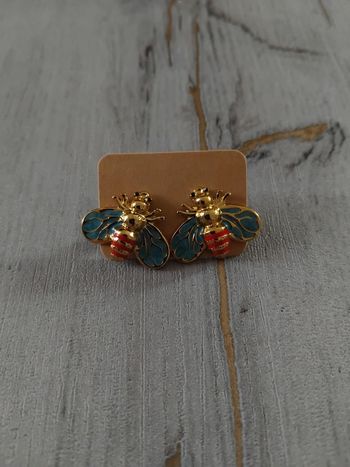 Boucles d'oreilles neuves