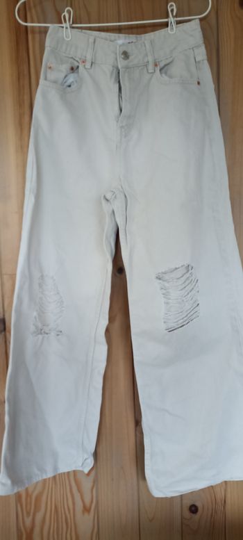 Jean troué femme Jennyfer taille 36