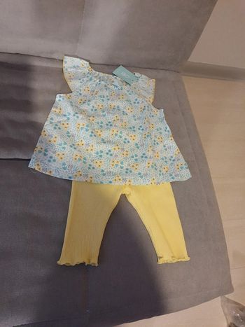 Ensemble Obaïbi blouse et legging taille 12 mois neuf avec étiquettes