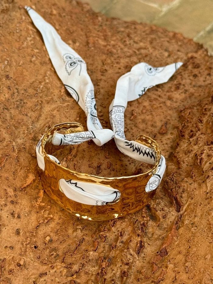 Bracelet jonc large réglable acier inoxydable or bandana traversant - photo numéro 4