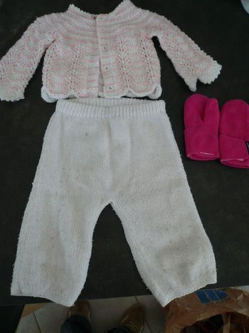 lot fille environ 3/6 mois (possible à l'unité)