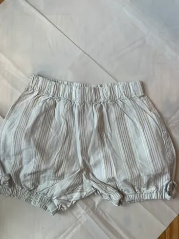 Short avec noeuds