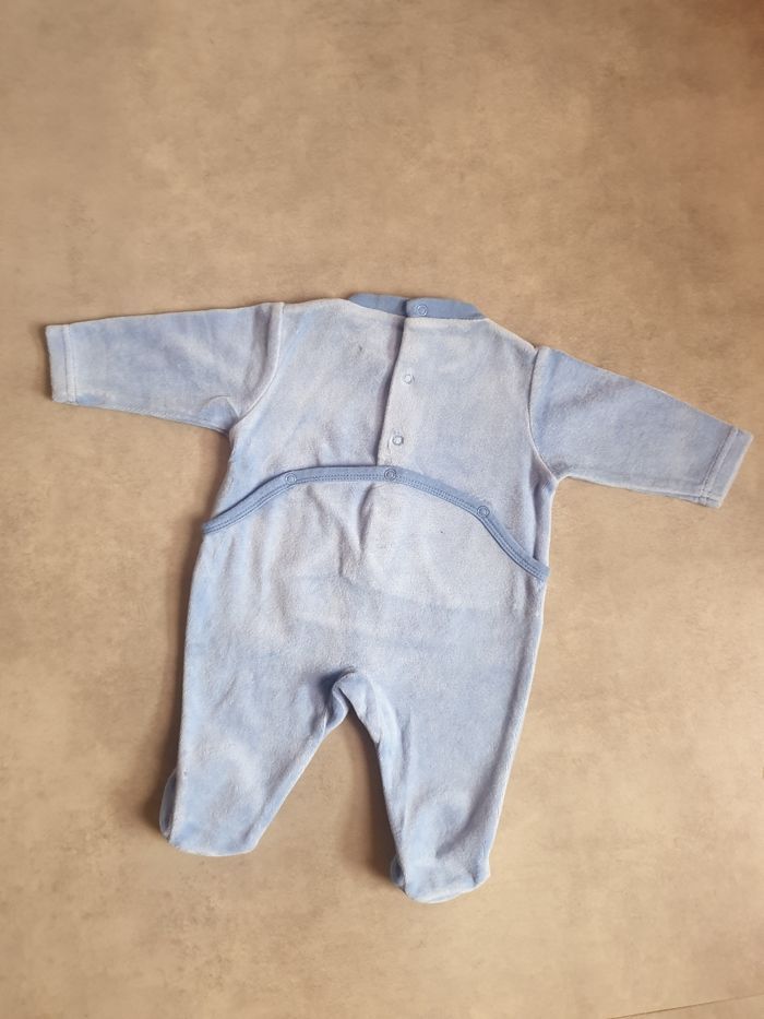 Pyjama 1mois - photo numéro 2