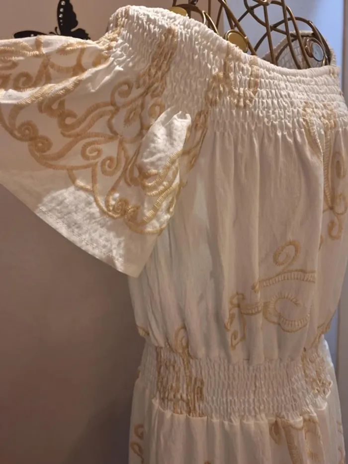 Robe longue blanche & broderies beige - Jus de pom - photo numéro 2