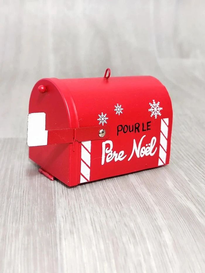 Boîte aux lettres du père Noël