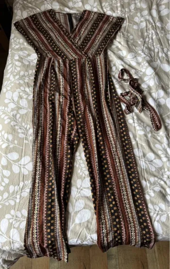 Combinaison marron à motifs