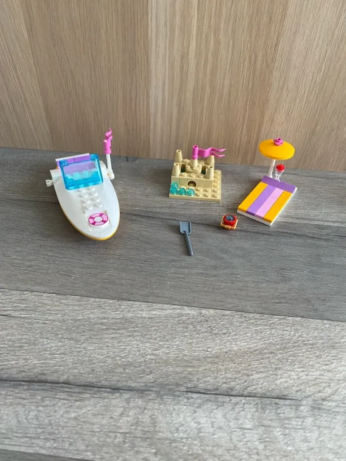 Lego Friends 3937 le hors-bord d’Olivia