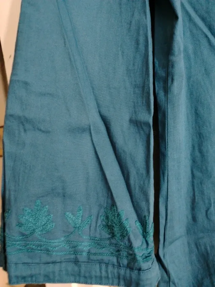 Caftano verde cobalto. Il tessuto è algodon cotone ricavato dalla bambagia,tutto ricamato - photo numéro 2