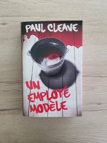 Livre "Un employé modèle"