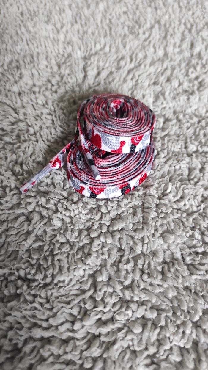 🔴 Lacets sneakers camo rouge – 120 cm streetwear