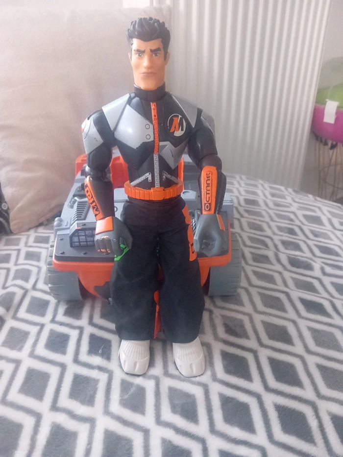 Figurine action man avec son véhicule - photo numéro 6