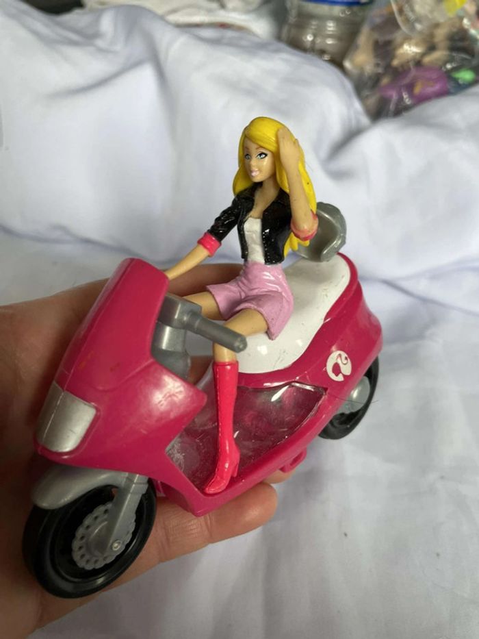 Figurine Barbie Distributeur de Bonbons Mattel 2013 - photo numéro 2