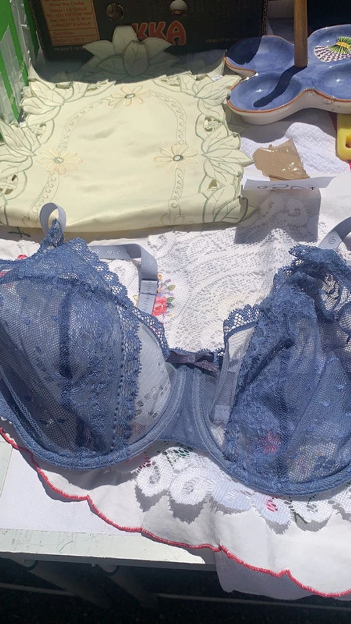 Lot de 5 soutien gorge taille 95C - photo numéro 10