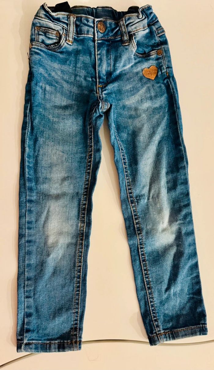 Jeans 4 ans excellent état - photo numéro 2