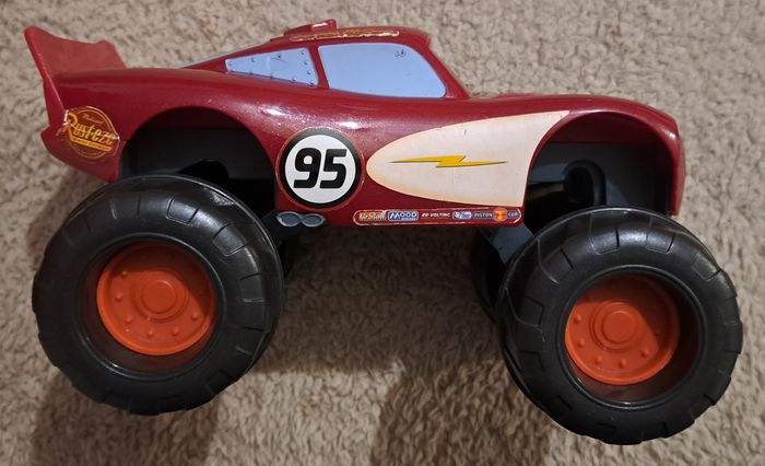 🪆 Voiture Disney Pixar Cars Flash McQueen - photo numéro 3
