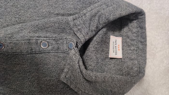 Chemise grise - photo numéro 4