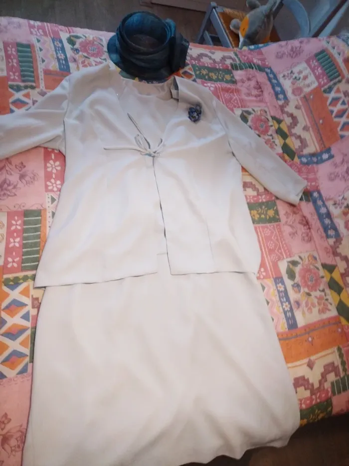 Tenue de cérémonie 4 pièces  taille 52