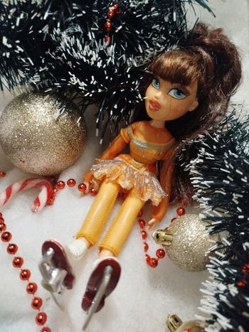 Bratz Maribel ice champion