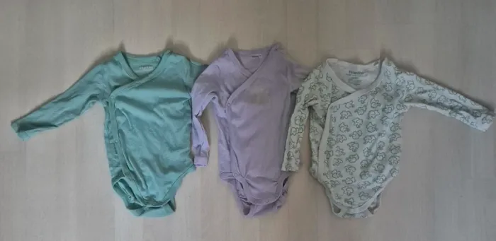 Lot bodies 6 mois