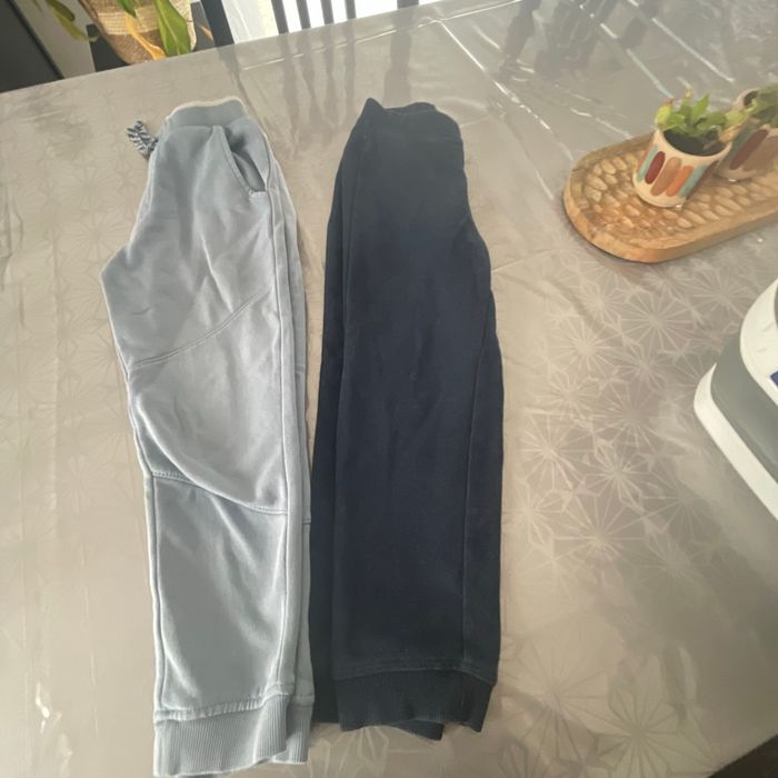 Vend un lot de pantalon  jogging