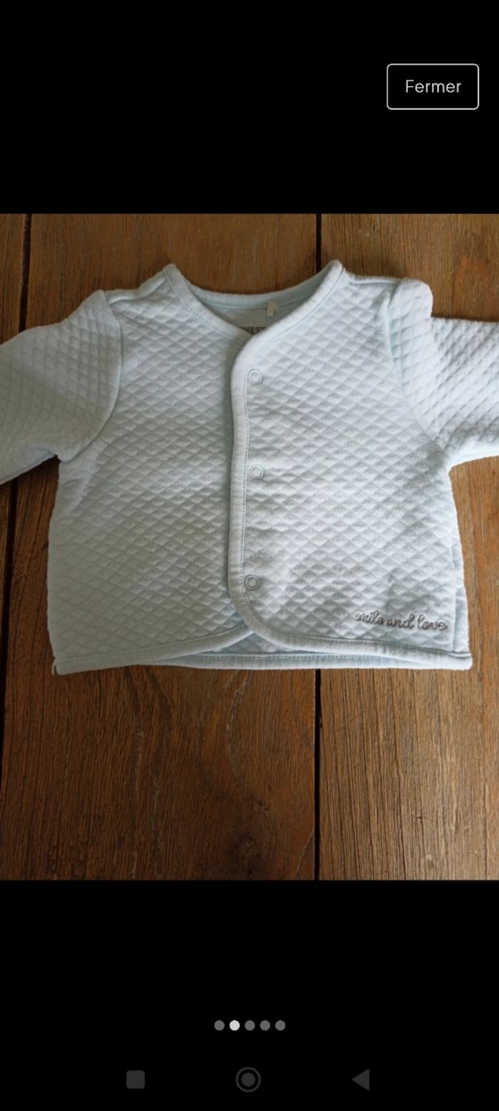 Lot de 2 gilets 1 mois - photo numéro 2