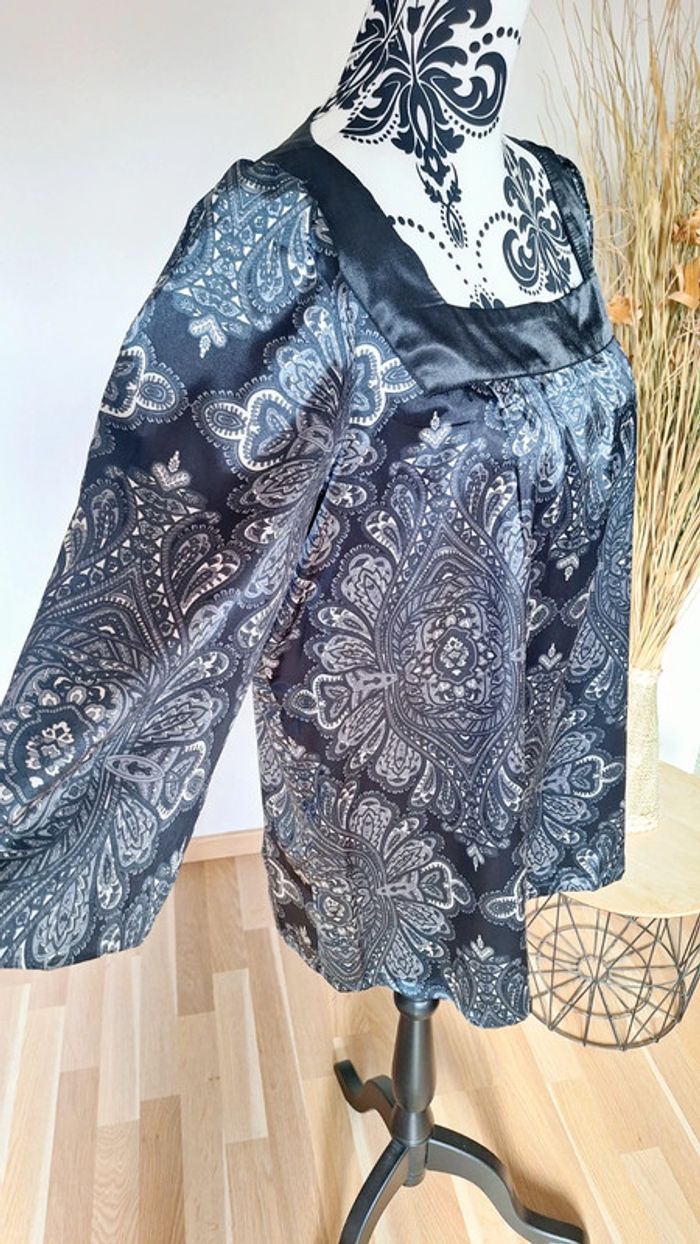 🦚 Magnifique blouse femme à motifs taille 40/42  🦚 - photo numéro 2