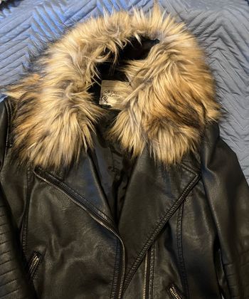 Beau blouson noir col amovible