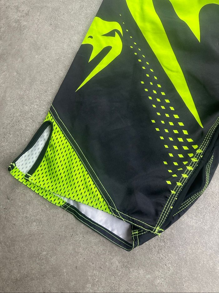 Short de sport de combat mma ufc Venum / Taille L / Très bon état - photo numéro 2