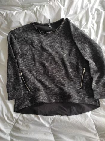 Pull taille M Deeluxe