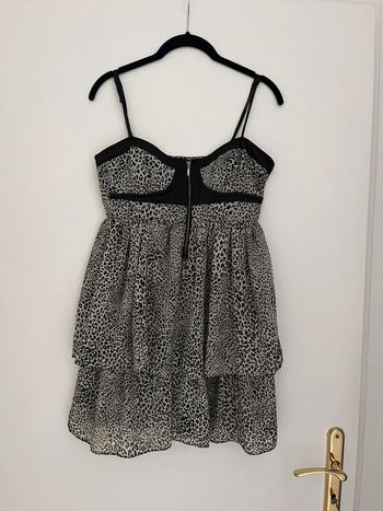 Robe à bretelles taille M.