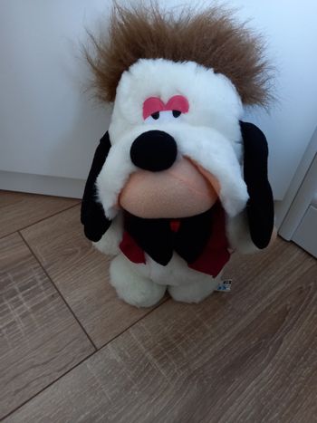 Peluche Snoopy marque Eluz