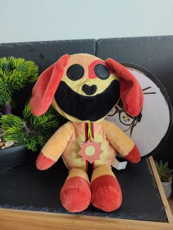 Peluche Smiling Critters Monster Catnap Peluche Dogday chien jaune orange soleil