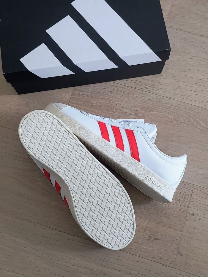 Baskets chaussures adidas taille 44.5 neuves - photo numéro 10