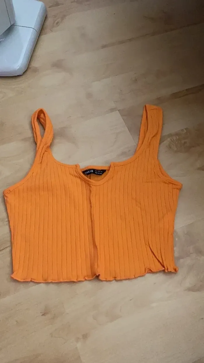 crop top orange