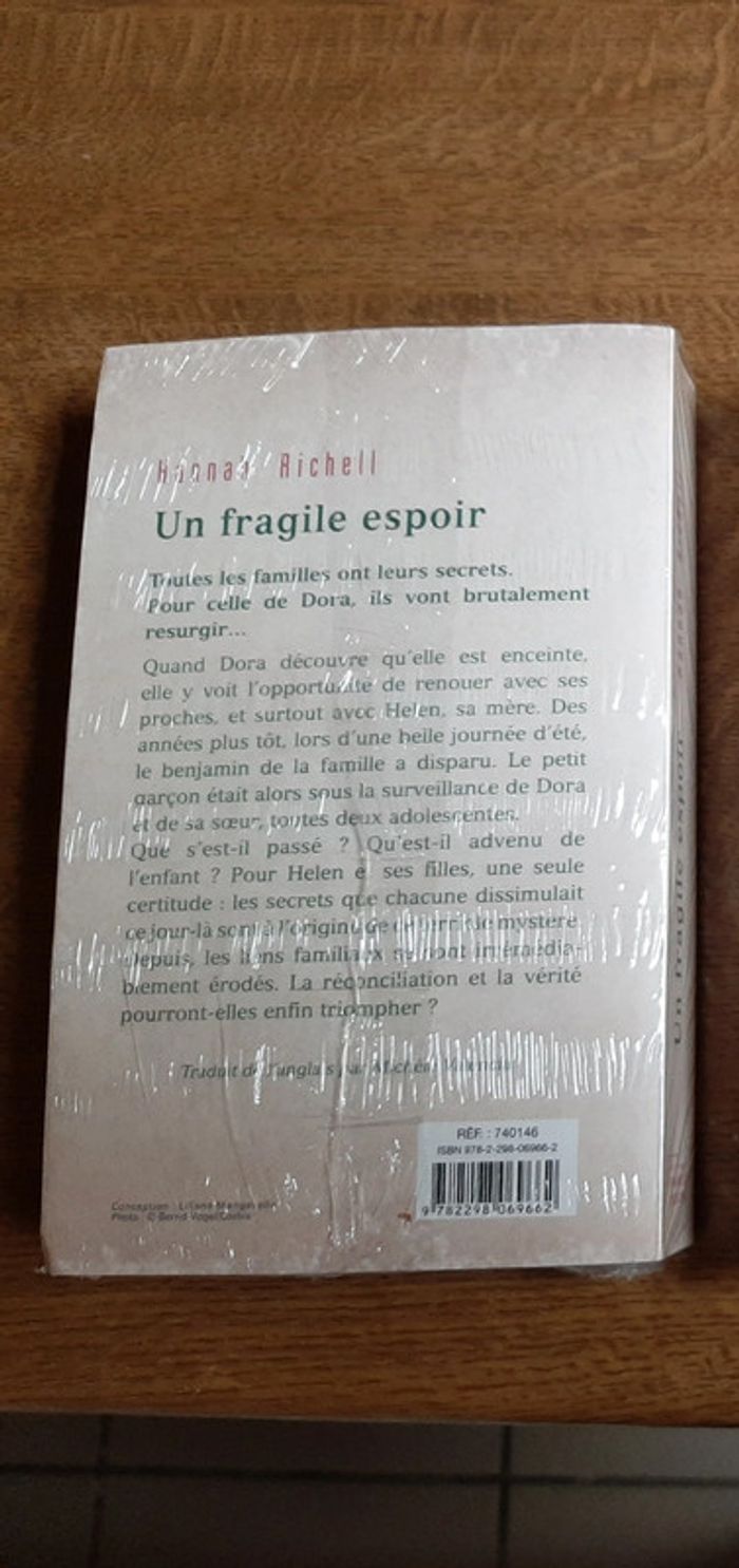 Livre Un fragile espoir neuf - photo numéro 2