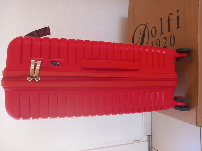 VALISE NEUVE  trolley taille M soute - photo numéro 4