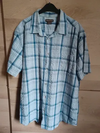 Chemise homme 2XL  neuve sans repassage
