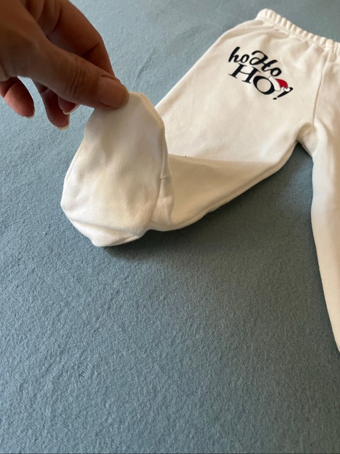 Bas de pyjama bébés Taille 0-3 mois Neuf - photo numéro 2