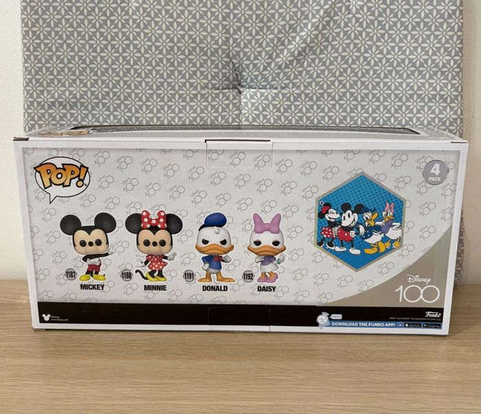 Coffret 4 Pop Figurines Disney "Mickey, Minnie, Donald et Daisy" - photo numéro 2